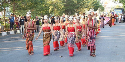 Fashion Carnaval Pagelaran Budaya Bhayangkara di NTT