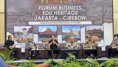 Di Bussiness Forum, Prof. Rokhmin Dahuri Paparkan Potensi Blue Economy Untuk Kesejahteraan Masyarakat Cirebon