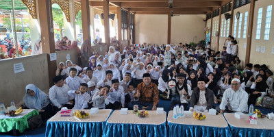 TPQ, MDT, dan Pesantren Ar-Rahmah Cileungsi Kidul Gelar Wisuda dan Pelepasan Santri