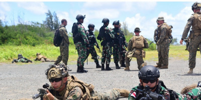 Marinir Indonesia Dan Amerika Serikat Latihan Patroli Hutan Di Hawaii