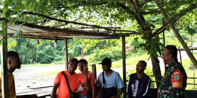 Jalin Keakraban, Babinsa Komsos dengan Masyarakat Binaan