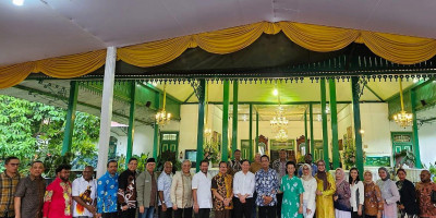 Menjelang Satu Syuro, Rombongan DPD RI Dijamu Sultan Hamengku Buwono X