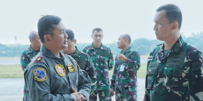 Tiga Pesawat Tempur Sukhoi SU 27/30 dari Skadron Udara 11 Lanud Sultan Hasanuddin Tiba di Lanud Iswahjudi