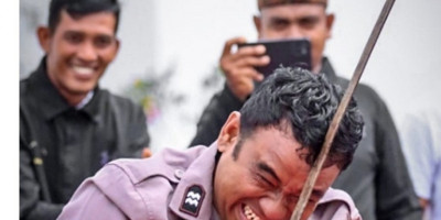 Debus Menyala di Anjungan Bhayangkara Aceh Selatan