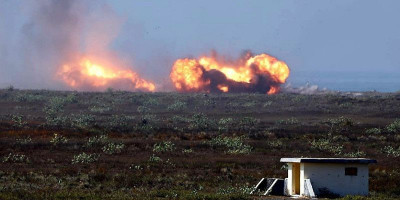Jet Tempur Sukhoi SU-27/30 Berhasil Luluh Lantahkan Basis Musuh 