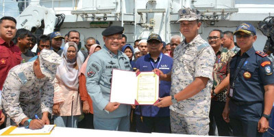 Bakamla RI Jemput 16 Nelayan Indonesia yang Ditangkap Malaysia