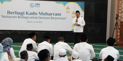 PLN UID Jakarta Raya Bagikan Kado untuk 400 Anak Yatim Dhuafa