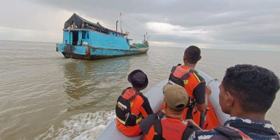Kapal LCT Cita XX Hilang Kontak, Tim SAR Lakukan Pencarian 