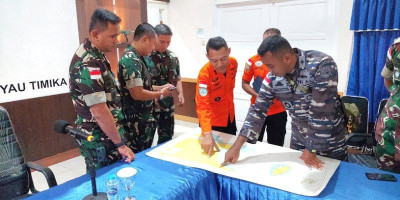 Hari ke 4, Tim SAR Gabungan Terus Lakukan Pencarian Kapal LCT Cita XX 