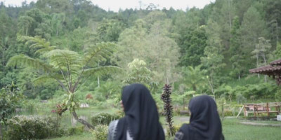 Telaga Madirda: Destinasi Liburan Sekolah yang Sempurna
