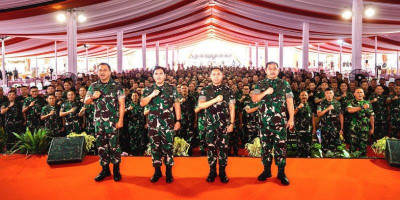 Panglima TNI Berikan Pengarahan Kepada Para Komandan Satuan Jajaran TNI