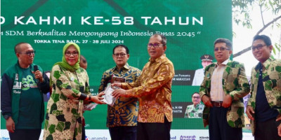 Walikota Makassar Danny Pomanto Ungkap Pantai Losari Amal Jariyah Prof. Rokhmin Dahuri