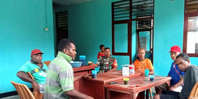 Babinsa Posramil Warsa Ajak Warga Semarakkan HUT Ke-79 RI Semangat Kebangsaan