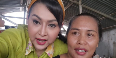 Ratna Listy dan Panglima Langit Hadir di Warung Bu Pecel Sugeng Madiun, Pemilik Warung Sembuh Dari Sakit