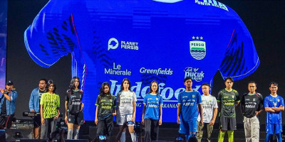 Le Minerale Dipercaya Sebagai Official Mineral Water Persib Bandung Di Liga 1 Musim Kompetisi 2024/2025