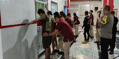 Komitmen Berantas Narkoba, Rutan Makassar Gandeng APH Sidak Kamar Hunian Warga Binaan
