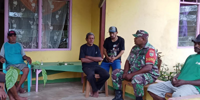 Ciptakan Suasana Kebersamaan, Babinsa Komsos dengan Warga Binaan