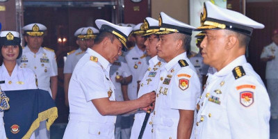 Pangkoarmada RI Pimpin Sertijab Kadiskomlek dan Kasetum Koarmada RI