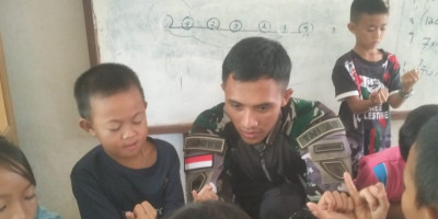 Gadik Satgas Yonzipur 5/ABW, Mengukir Generasi Masa Depan di Tengah Keterbatasan