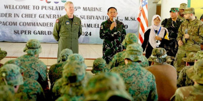Momen Kedekatan Panglima TNI Bersama Pasukan Multi Nasional 