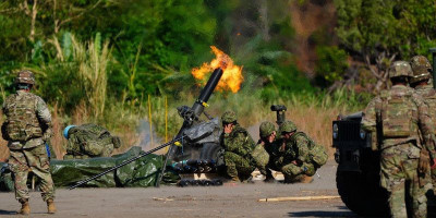 Dentuman Senjata Berat Guncang Langit Situbondo 
