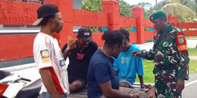Cegah Kenakalan Remaja, Babinsa Ajak Pemuda Jauhi Miras dan Narkoba