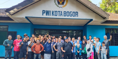 Ikuti Jumat Sehat, Dirut Perumda Tirta Pakuan Sebut PWI Kota Bogor Organisasi Paling Aktif dan Guyub