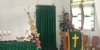 Pimpin Ibadah Anak Remaja, Babinsa Ajak Generasi Muda Tumbuh dalam Iman dan Kasih