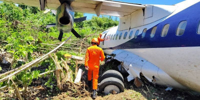 Pesawat Trigana Air Tergelincir di Bandar Udara Stevanus Rumbewas Papua