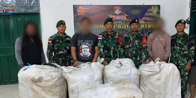 Tim Gabungan TNI Gagalkan Penyelundupan Balpress di Perbatasan RI-Malaysia