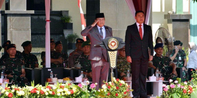 Wamenhan M. Herindra Tetapkan 1.145 Anggota Komcad Matra Darat 