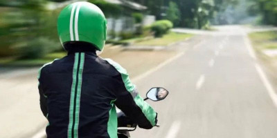 Meregulasi Ojek Online: Kepastian Hukum untuk Layanan Aman dan Nyaman di Indonesia