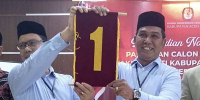 Bergelora Mustafa - Hanasri Raih Nomor Urut 1 di Pilkada Aceh Jaya 2024