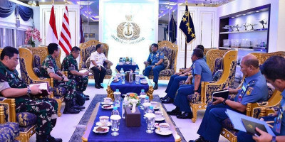 Kasal Terima Kunjungan Sekjen Kemenhan RI