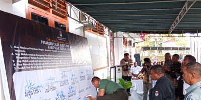 Wujudkan Pesta Demokrasi Aman, Kodim 1708/BN Sukseskan Deklarasi Kampanye Damai Pilbup Supiori 2024