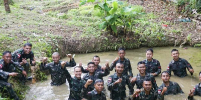 Cara Unik Satgas Yonzipur 5/ABW Mensyukuri Kenaikan Pangkat