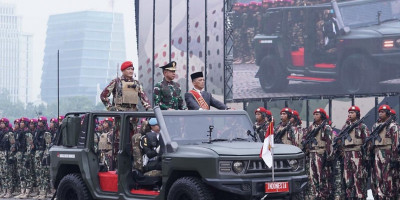 Panglima TNI Tinjau Geladi Bersih Puncak Acara HUT Ke-79 TNI Tahun 2024