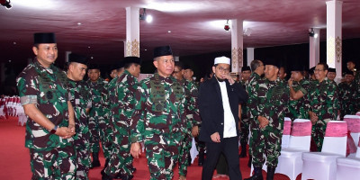Dankormar Bersama Prajurit Marinir Hadiri Doa Bersama