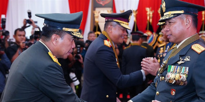 Panglima TNI Terima Penganugerahan Tanda Kehormatan Bintang Bhayangkara Utama