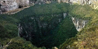 Inilah Lubang Pembuangan Terbesar dan Terdalam di Dunia 