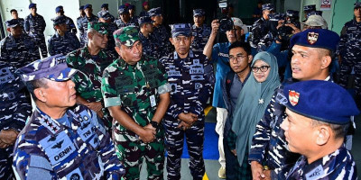 Dansat Kapal Bantu Koarmada III Dipercaya Sebagai Dansatgas Port Visit Ke Pasifik Selatan