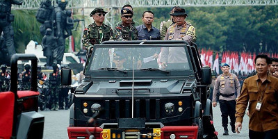 Kapolri Cek Pasukan Pengamanan Pengambilan Sumpah Presiden dan Wapres RI