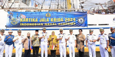 Pangkoarmada III Sambut KRI Bima Suci (BSC)-945 Di Pelabuhan Manila, Filipina