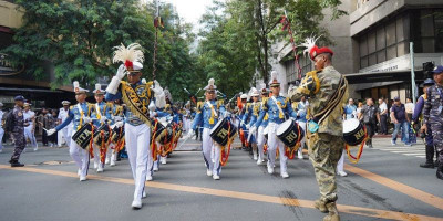 Satgas Diplomasi Duta Bangsa dan KJK TNI-AL Lakukan Kirab di Filipina
