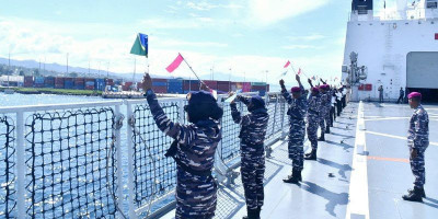 Ukir Sejarah, Unsur KRI TNI AL Muhibah di Solomon Islands