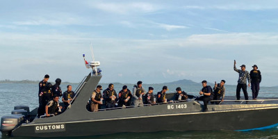 Bakamla RI Gagalkan Penyelundupan Benih Lobster ke Malaysia