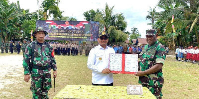 Kasdam XVIII/Kasuari Resmi Tutup Kegiatan TMMD Ke-122 di Kampung Saporkren