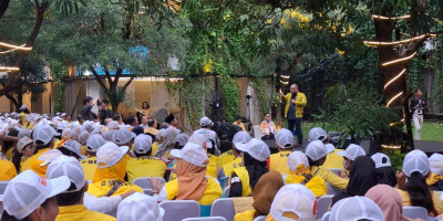 Basri Baco Minta Kader Golkar Wajib Turun Beritahu Warga Jakarta, RIDO Menang KJP Dilanjutkan