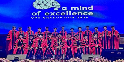 Albert Tanjung Raih Gelar Doktor Hukum dengan Predikat Magna Cumlaude