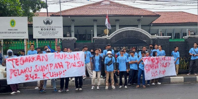 Kasus Sumpah Palsu, Ike Farida Dihukum 5 Bulan Penjara